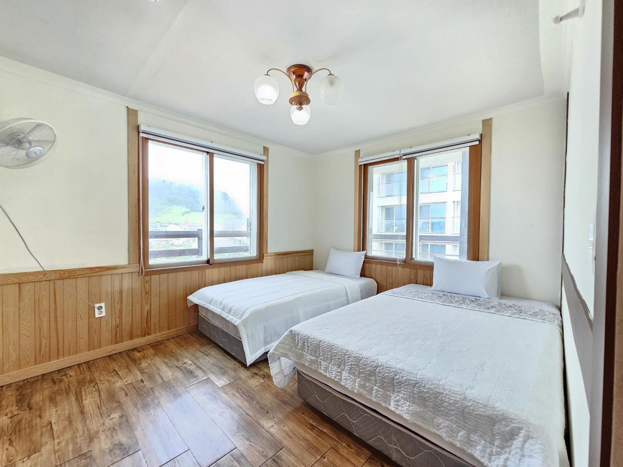 مدينة سيوجويبو Seongsan Sunrise Pension المظهر الخارجي الصورة