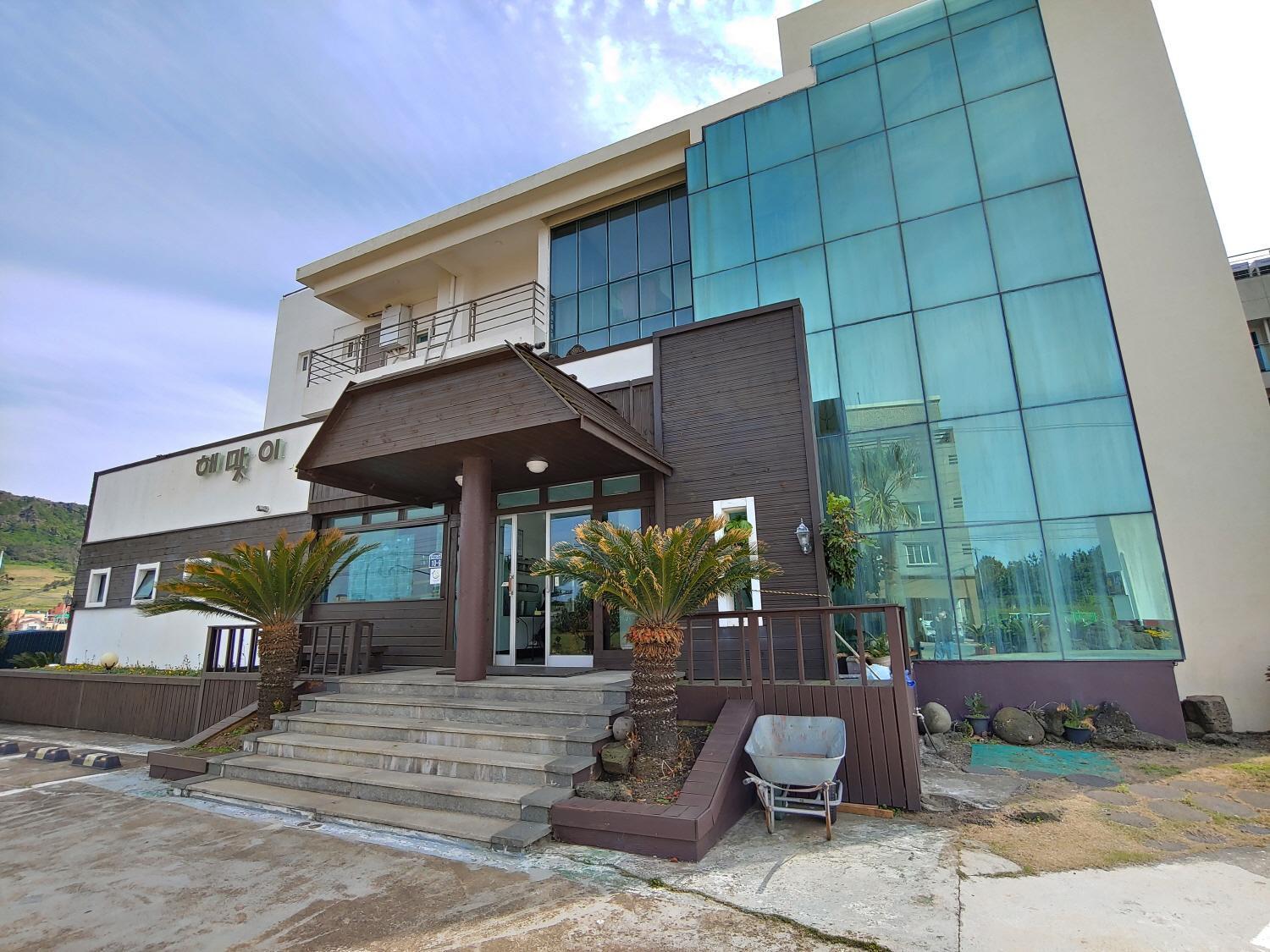 مدينة سيوجويبو Seongsan Sunrise Pension المظهر الخارجي الصورة